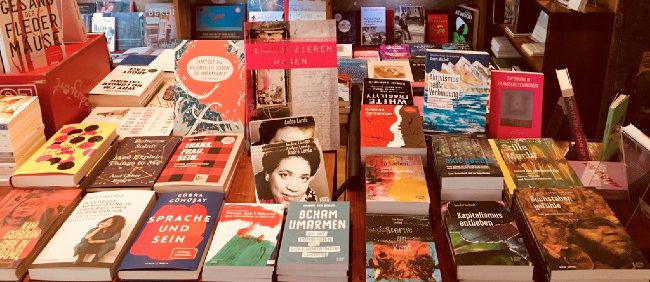Buchertisch Bei Buch Bund In Berlin Neukolln